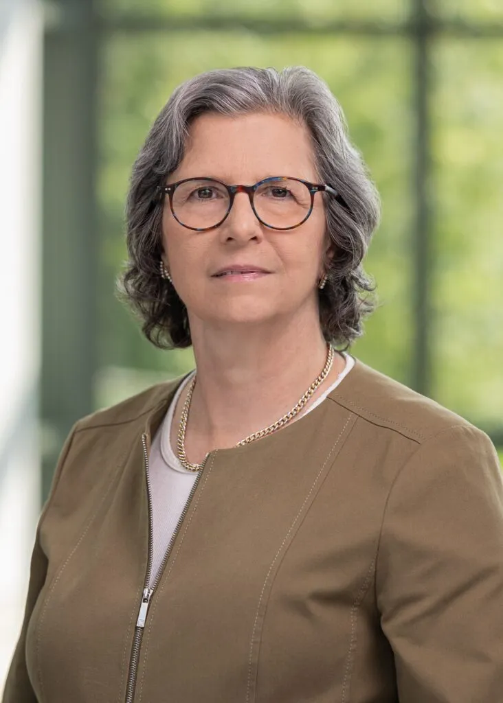 Jane Marlowe, M&A Advisor specializing in middle-market and cross-border transactions